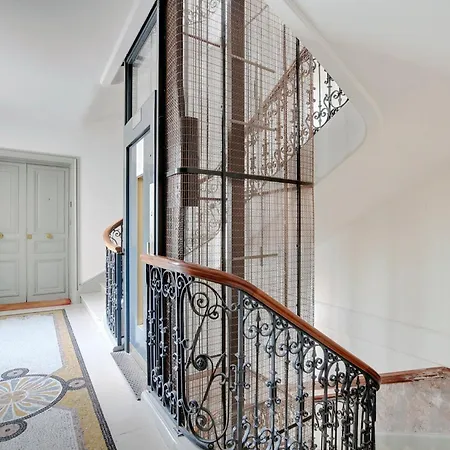 Pick A Flat's Champs Elysees - Rue Lincoln Appartamento
