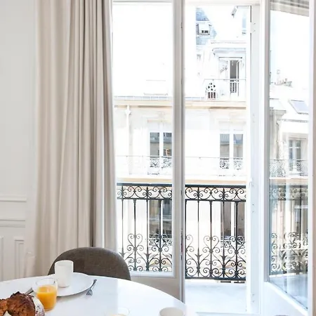 Appartamento Pick A Flat's Champs Elysees - Rue Lincoln Parigi
