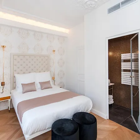 Pick A Flat's Champs Elysees - Rue Lincoln Appartamento Parigi